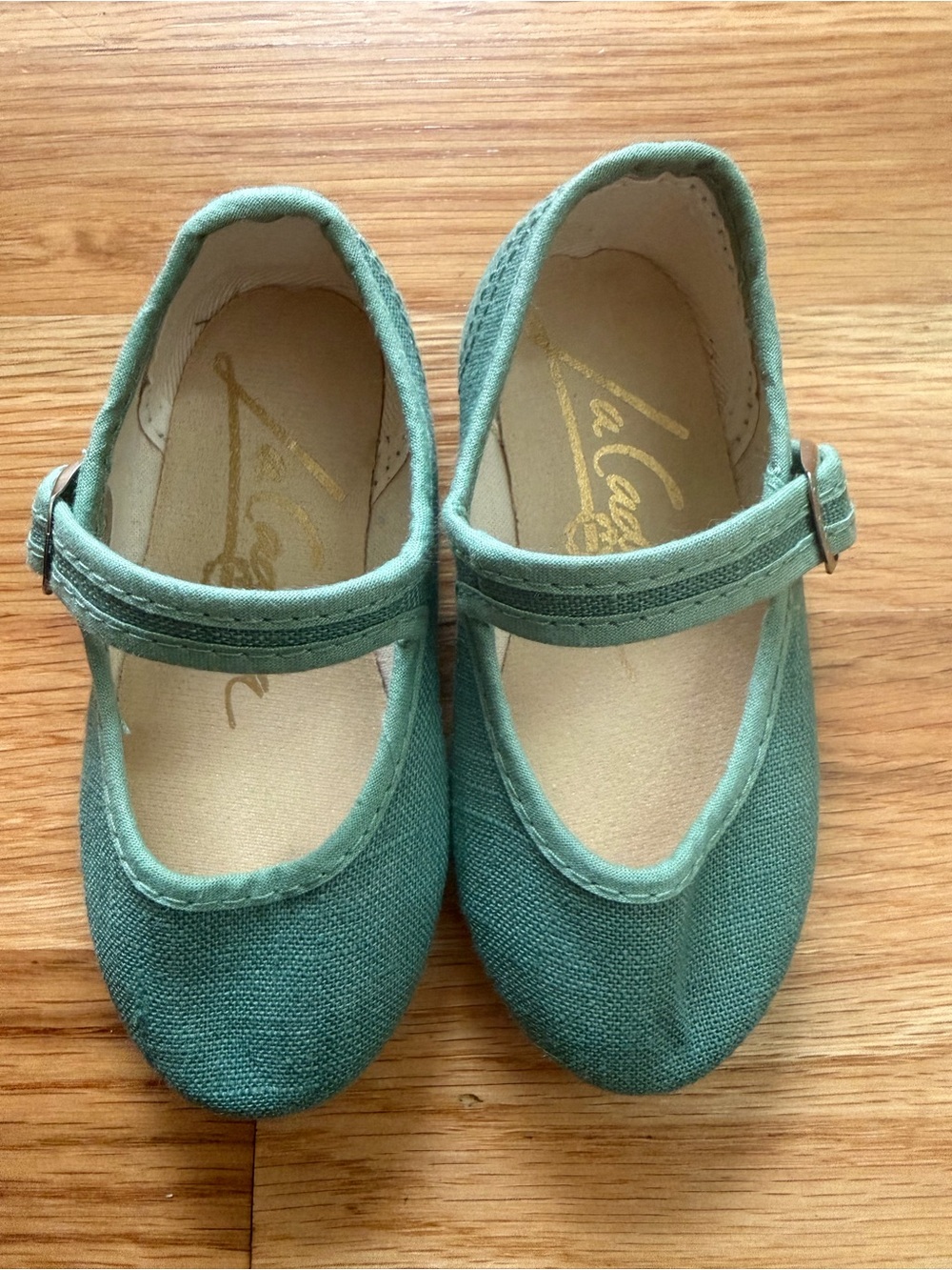NWOT Little Girls Spanish Sage Green Mary Jane Dress Shoes with Adjustable Strap